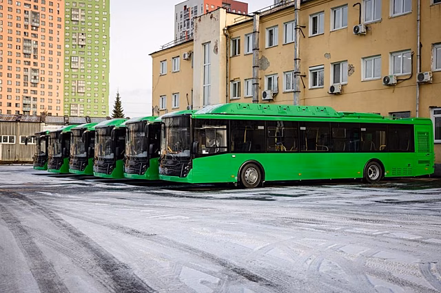 Десятки новых автобусов приедут в Екатеринбург до конца года
