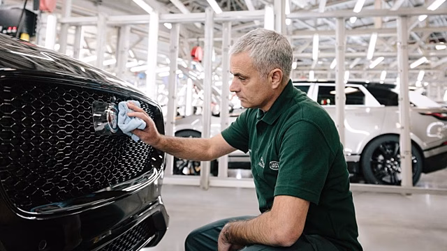 Моуриньо начал собирать Jaguar