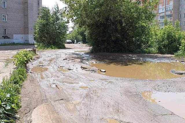 Депутат гордумы подал в суд на кировскую мэрию из-за «убитых» дорог