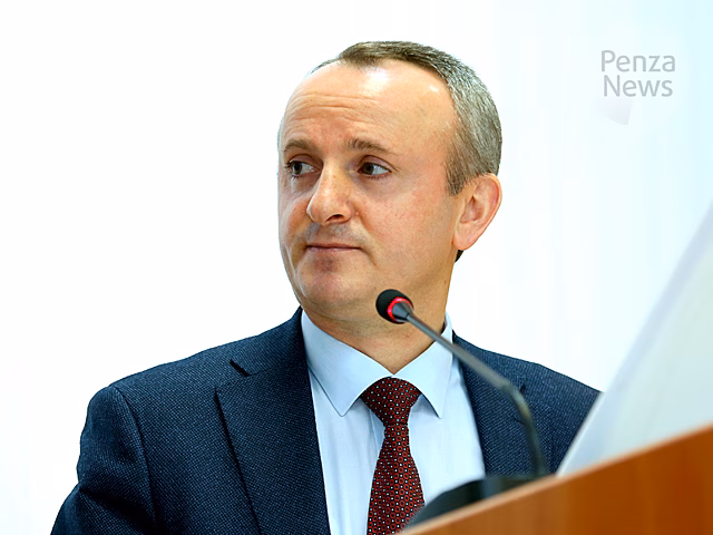 Проблемный дом на улице Ладожской планируется ввести в эксплуатацию в 2021 году — вице-мэр