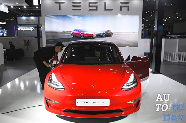 Tesla разрабатывает собственные аккумуляторы