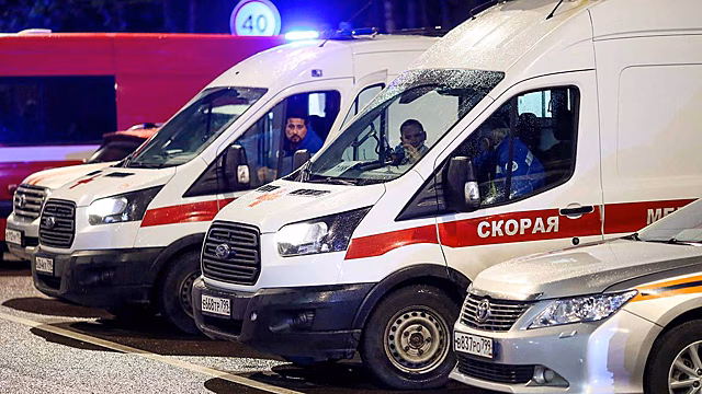 Два человека пострадали в результате столкновения на Киевском шоссе в Москве