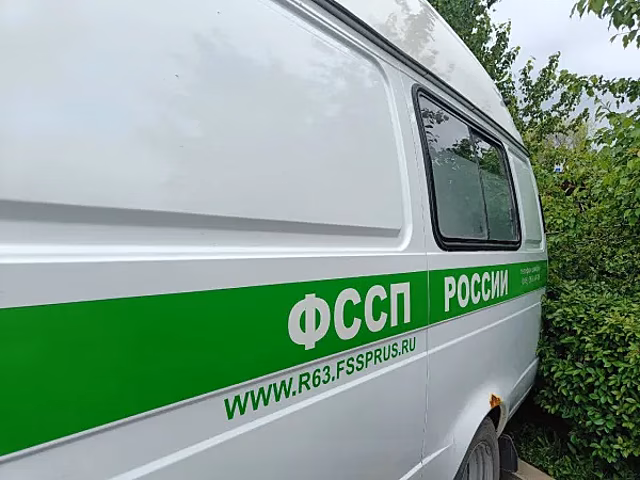 Резко затормозил: жительница Самары получила компенсацию за травму в автобусе