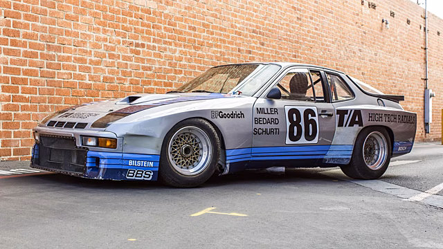 Это Porsche 924 GTR, который участвовал в гонках в Ле-Мане