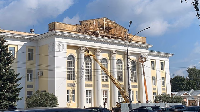 В Вологде завершили ремонт главного фасада Городского Дворца культуры