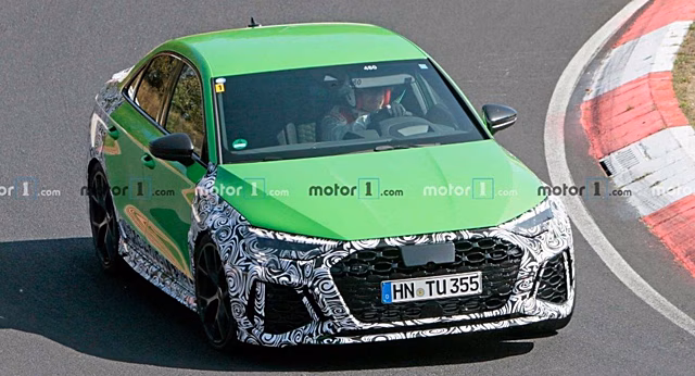 Седан Audi RS3 2021 года попался на Нюрбургринге