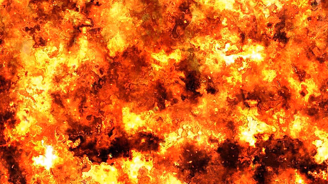 Внедорожник взорвался в центре Донецка