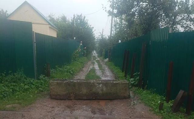 В Железногорске  дорогу, по которой водители объезжали блокпост, перекрыли