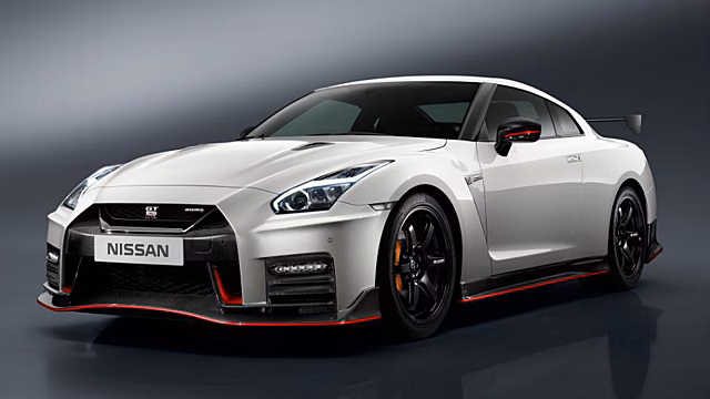 Обновленному суперкару Nissan GT-R добавили Nismo-версию
