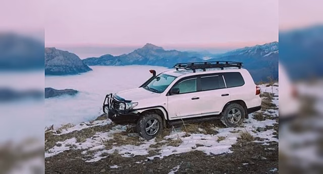 Редкий в России Toyota Land Cruiser 205 показали в Сети