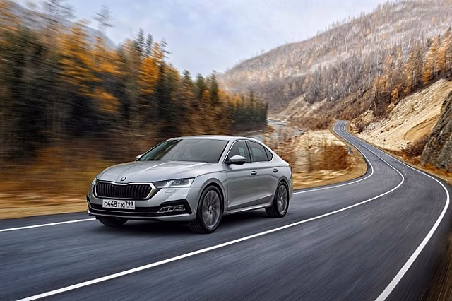 Продажи автомобилей Skoda в России в феврале выросли на 35%