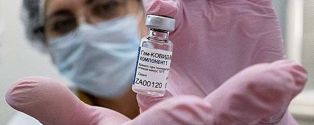 В больнице Пущино продолжается вакцинация от коронавируса