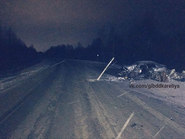 Четыре человека пострадали в тройном ДТП с участием лесовоза