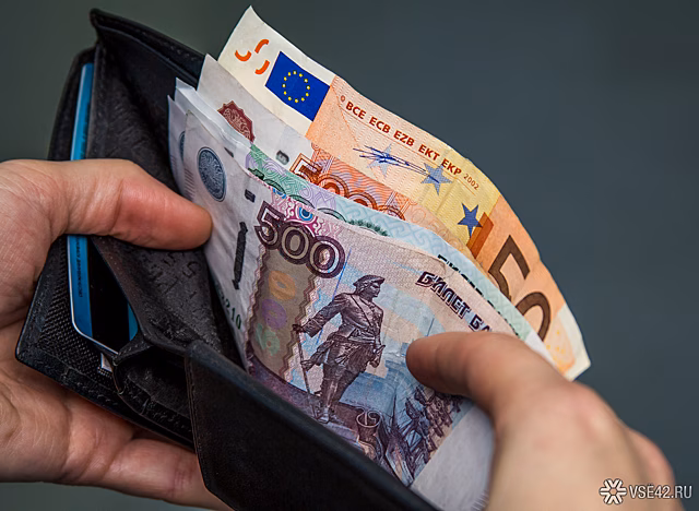 Яркие ценники и таймеры распродаж работают против вас: маркетолог раскрыла схему мнимых скидок