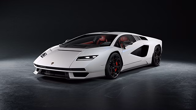 Реинкарнация Lamborghini Countach, раздвижной родстер Audi и обновлённый BMW iX3: главное за неделю