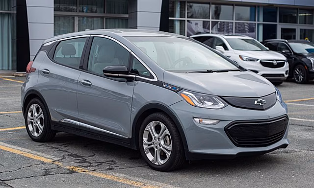 General Motors отзывает 73 тыс. электромобилей из-за воспламеняющихся аккумуляторов: Новости ➕1, 23.08.2021
