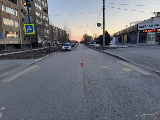 Под Волгоградом ВАЗ сбил 18-летнюю девушку