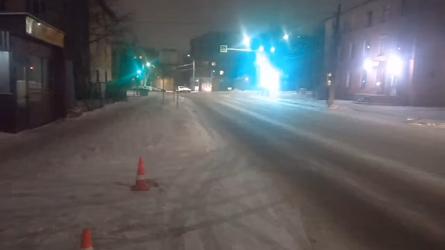 Водитель скрылся с места ДТП, сбив человека на тротуаре в Нижнем Новгороде