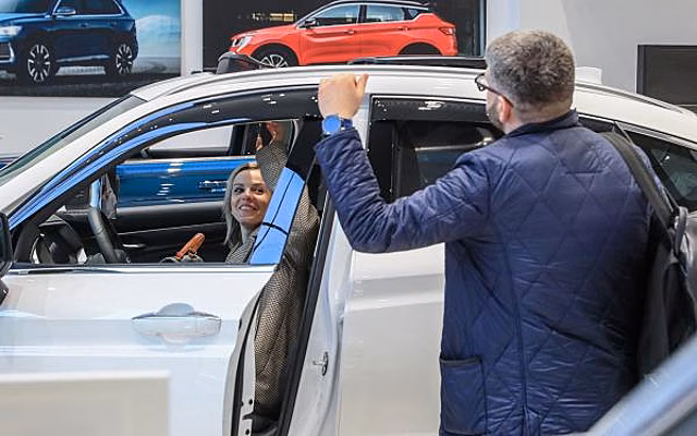Автомобиль известного бренда продают за 27 миллионов во Владивостоке: что в нем особенного