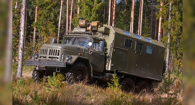 ЗиЛ-131 прошел тест-драйв по бездорожью