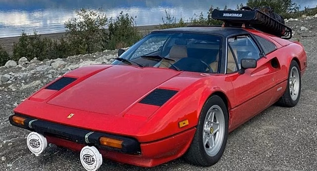 В США автолюбитель переделал Ferrari 308 GTB для путешествий