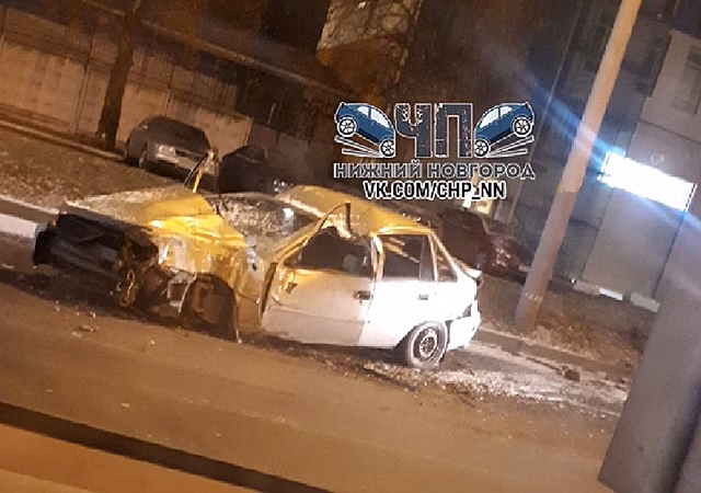 Автобус смял Daewoo Nexia в аварии в Нижнем Новгороде