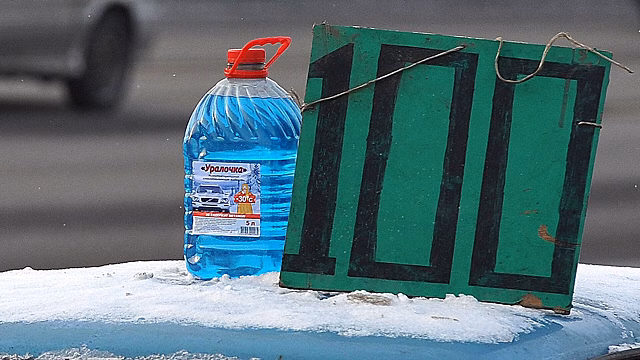 Стало теплее – заливаем воду вместо омывайки?