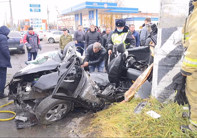 В Тольятти в ДТП иномарку разорвало на куски
