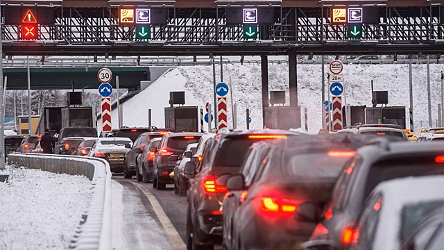 Раскрыта сумма, которую россияне заплатили за платные дороги в 2024