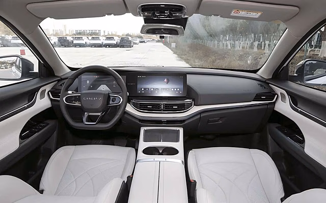 Chery раскрыла цены на обновленный электрический кроссовер eQ7