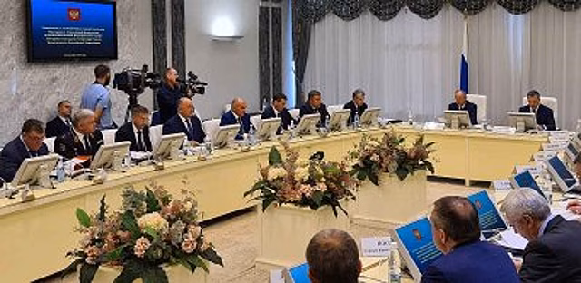 Руководитель российской Госавтоинспекции принял участие в работе выездного совещания по вопросам национальной безопасности на Дальнем Востоке