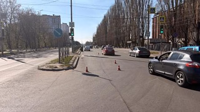 На Московском в Брянске разбилась мотоциклистка