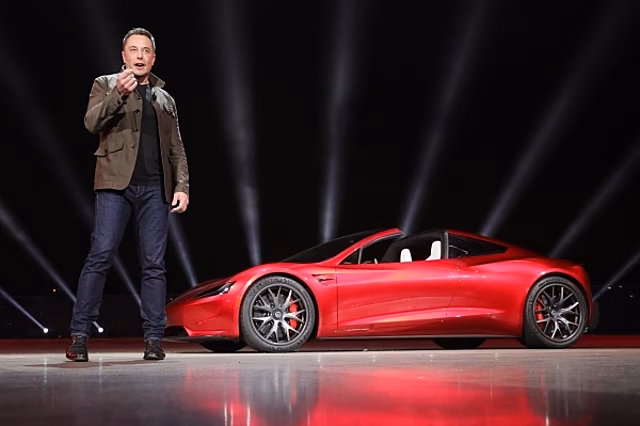 СМИ: Tesla столкнулась с падением поставок