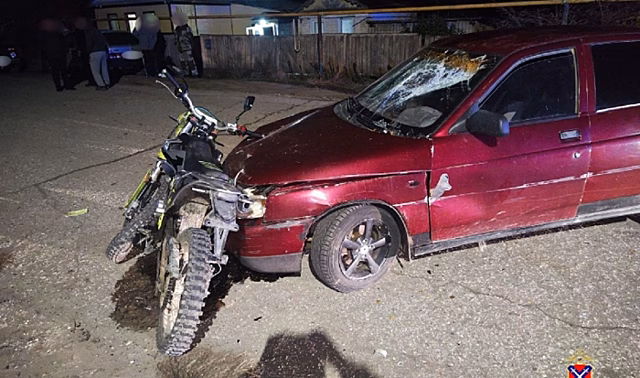Под Волгоградом в ДТП с легковушкой пострадал 17-летний водитель мопеда