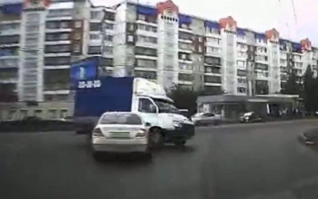 Вот как выглядит автоподстава! Этот человек совершил 35 таких же