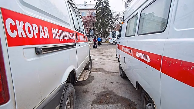 В Новосибирске 8-летний мальчик попал под машину, переходя дорогу в неположенном месте