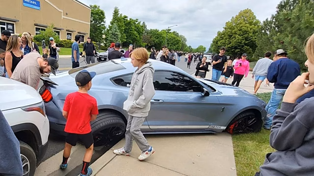 Ещё один Mustang разбили после мероприятия Cars   Coffee