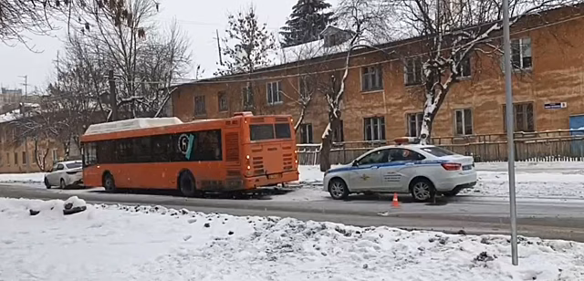 Стали известны подробности наезда автобуса на мужчину в Нижнем Новгороде