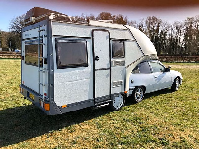 В Нидерландах продают очень необычный автодом Heku Car Camp на базе Opel Kadett