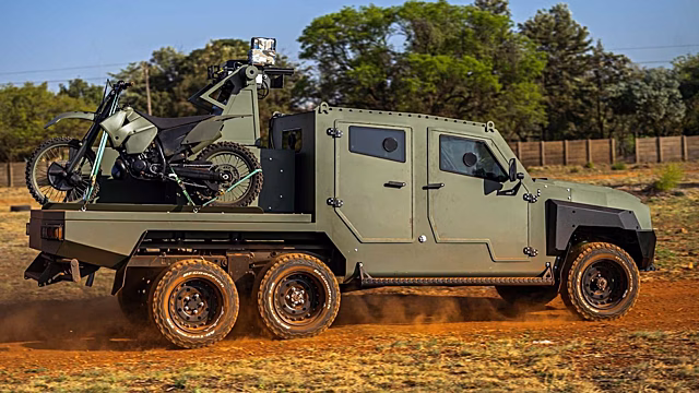 Toyota Land Cruiser 70 превратили в настоящий военный внедорожник