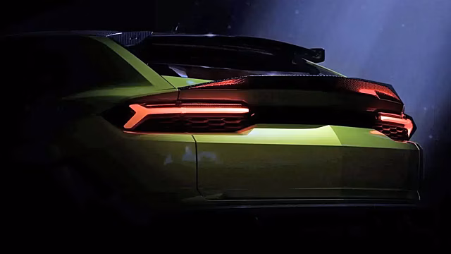 Lamborghini опубликовала фото самого мощного кроссовера