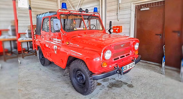 УАЗ-469 из гаража любителя пожарной техники