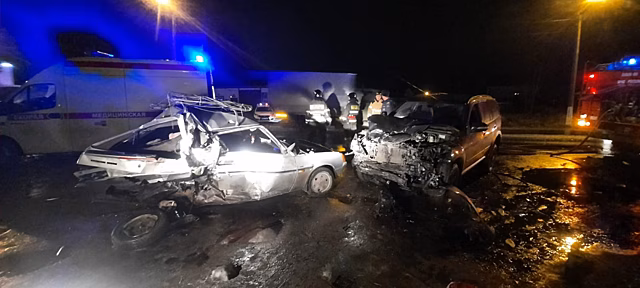 Один человек погиб в массовом ДТП на трассе в Павловском районе