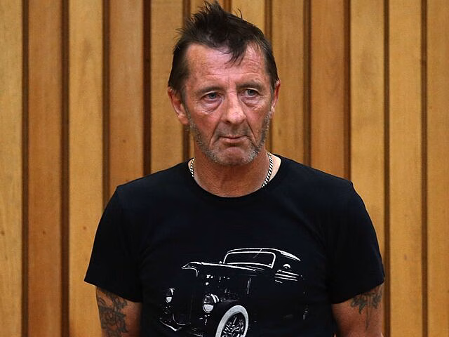 Суд оштрафовал экс-барабанщика AC/DC за ДТП в Новой Зеландии