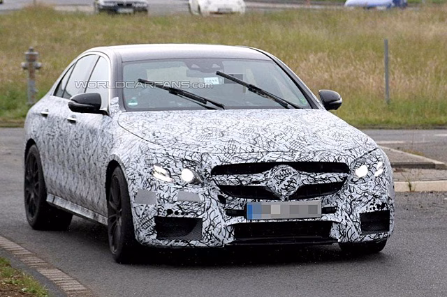 Спортседан Mercedes-AMG E63 потеснит суперкары