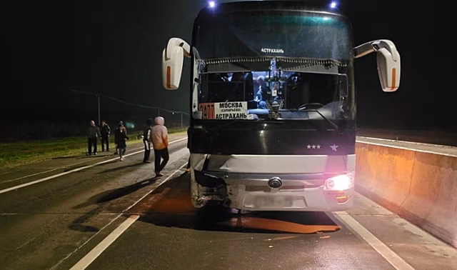 Рано утром автобус с пассажирами попал в ДТП на трассе под Волгоградом
