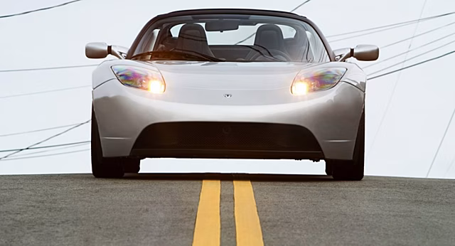 Tesla тратит на исследования в три раза больше других компаний-производителей