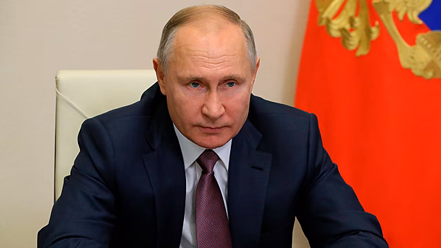 Путин поручил правительству создать концепцию развития автотуризма в РФ