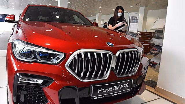 Владелец BMW получил $2 млн компенсации за оторванный дверью палец