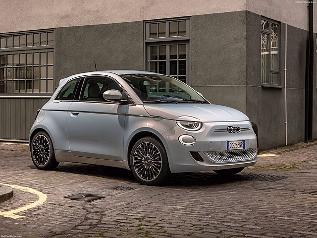 Производство Fiat 500e снова поставлено на паузу
